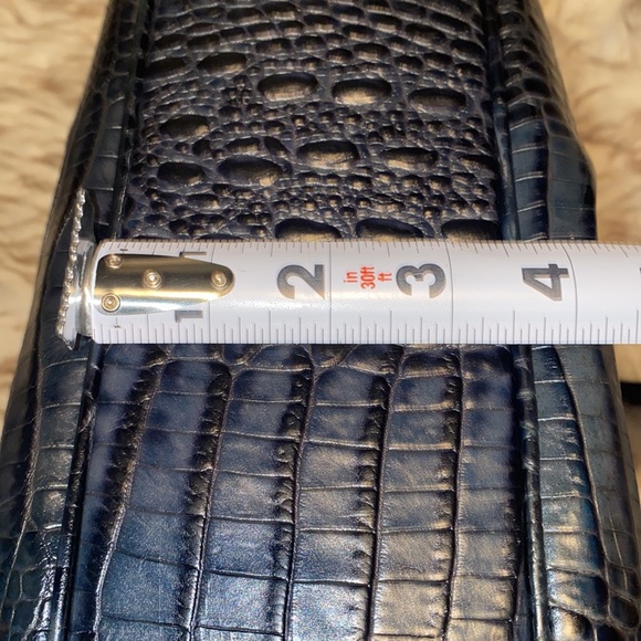 Brahmin Vintage Croc Embossed Leather Zip Top Shoulder Bag EVC - Picture 7 of 16